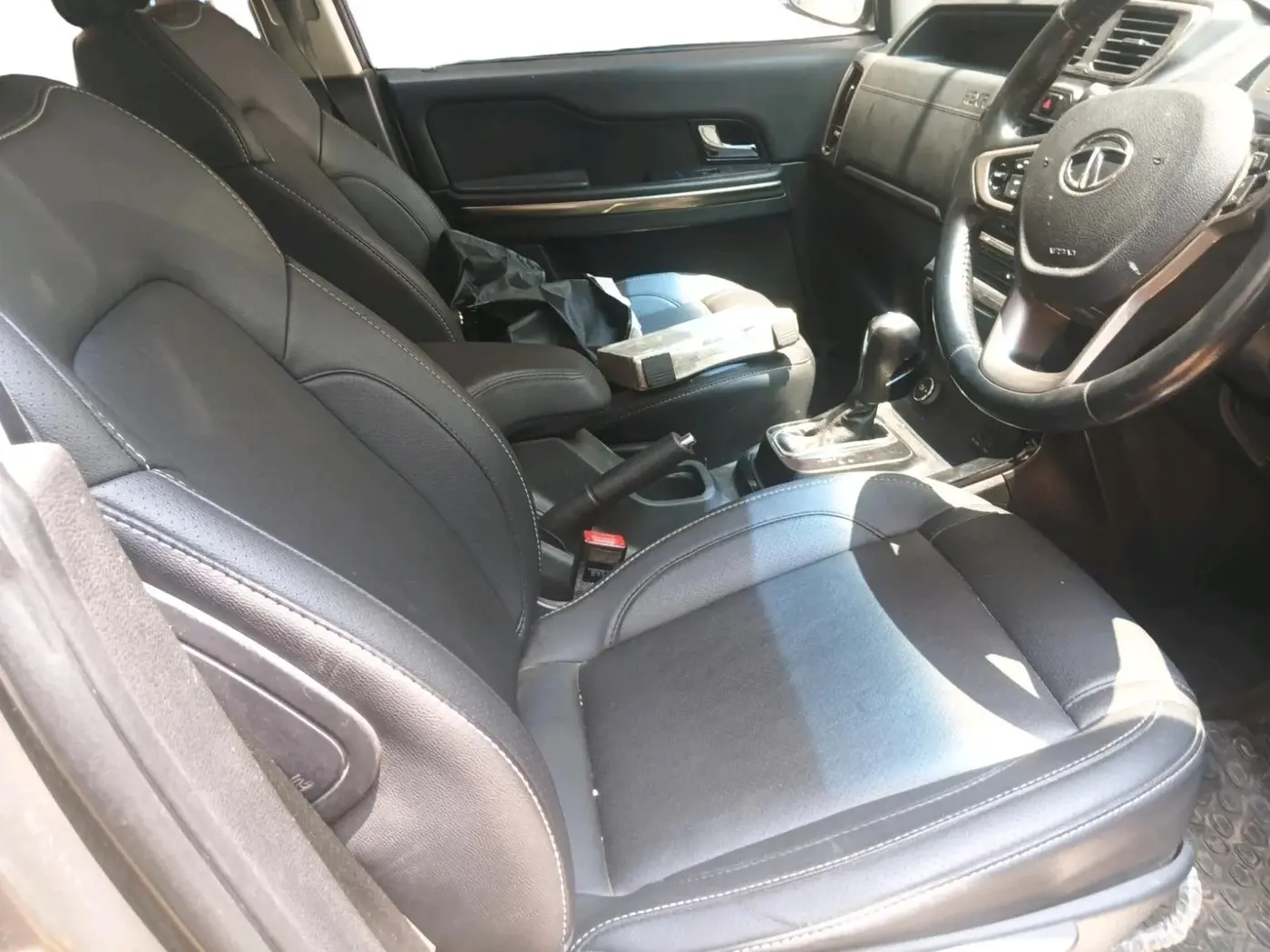 2017 Tata Hexa XTA 4X2 6 STR, Diesel, Automatic, 65,310 km, interior
