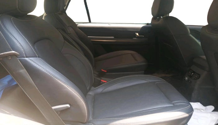 2017 Tata Hexa XTA 4X2 6 STR, Diesel, Automatic, 65,310 km, interior