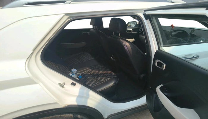 2023 Hyundai VENUE S(O) 1.2, Petrol, Manual, 76,218 km, interior