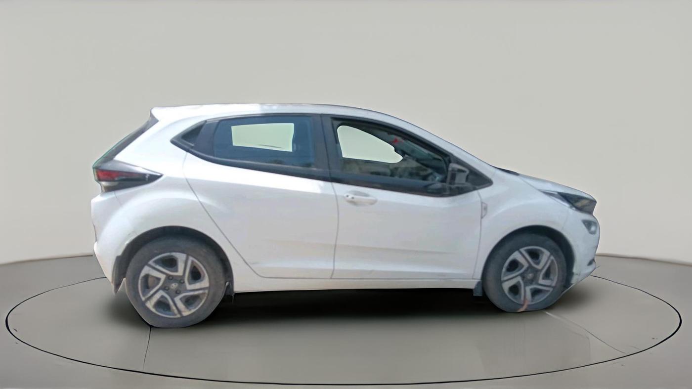 2024 Tata ALTROZ XT PETROL, Petrol, Manual, 20,376 km, exterior