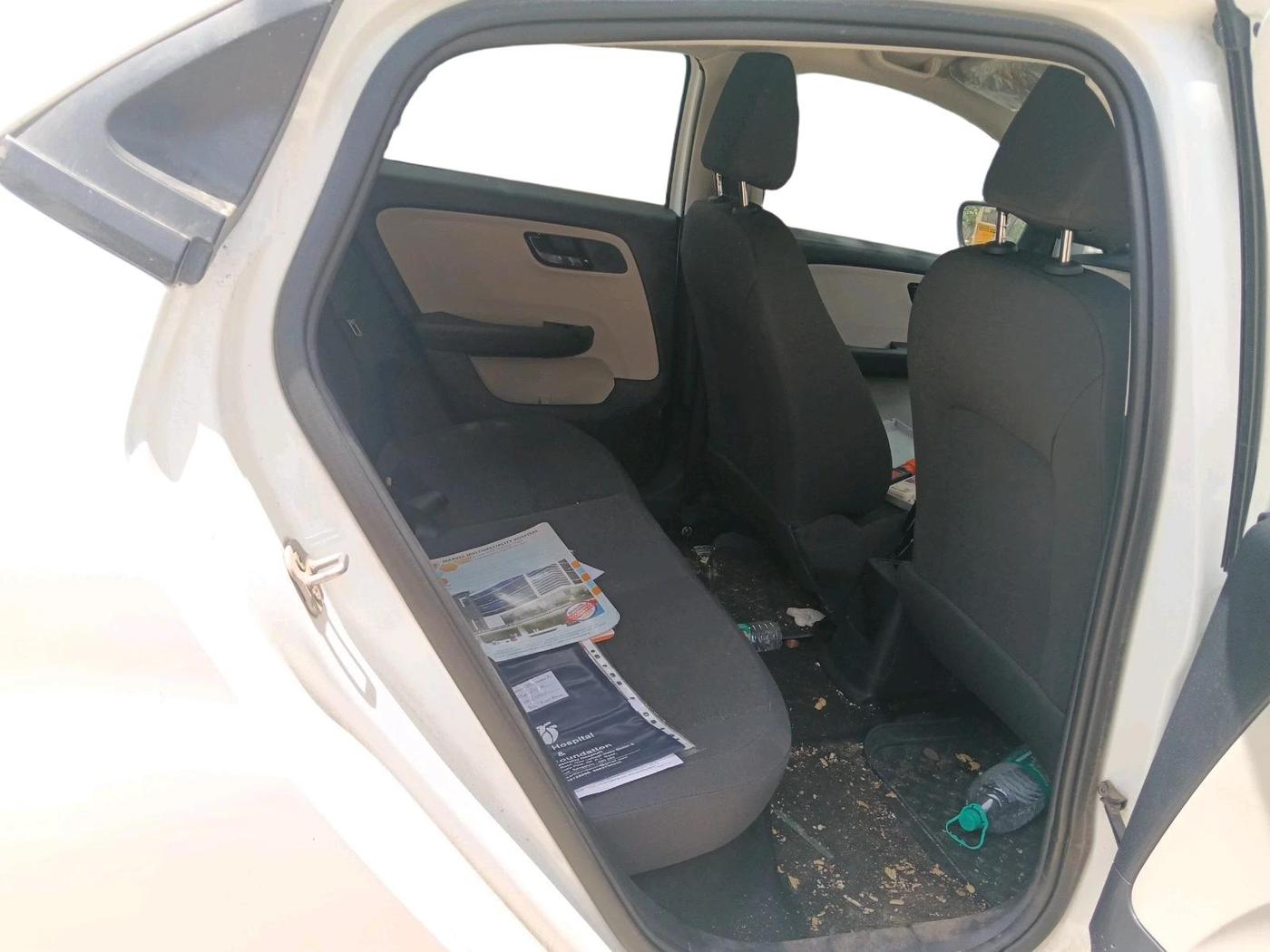 2024 Tata ALTROZ XT PETROL, Petrol, Manual, 20,376 km, interior