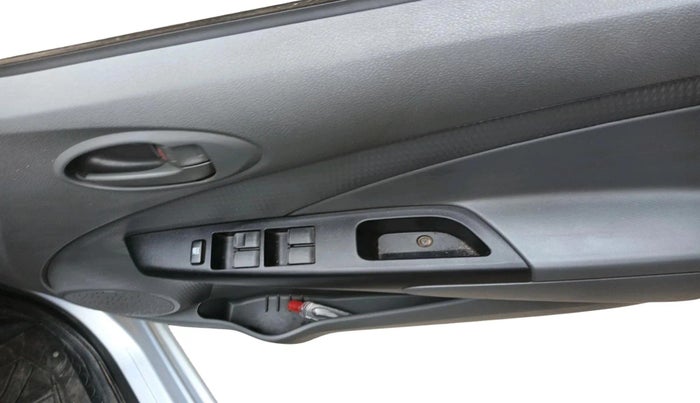 2012 Toyota Etios Liva G, Petrol, Manual, 58,272 km, interior