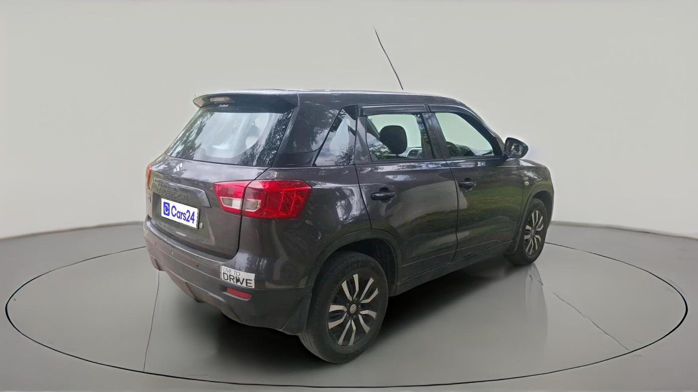2017 Maruti Vitara Brezza LDI (O), Diesel, Manual, 1,40,766 km, exterior