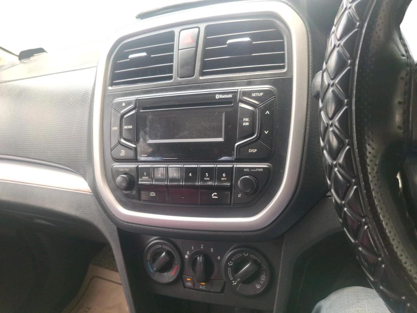 2017 Maruti Vitara Brezza LDI (O), Diesel, Manual, 1,40,766 km, interior