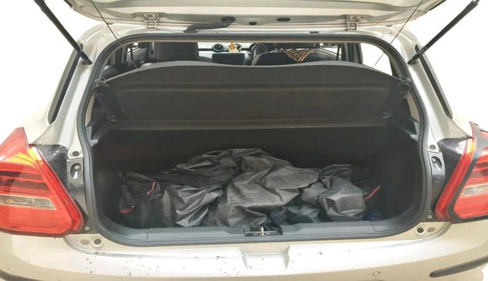 2022 Maruti Swift VXI, Petrol, Manual, 22,715 km, exterior