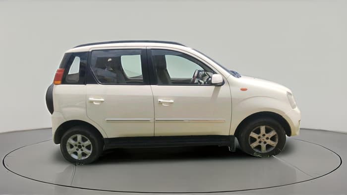 2014 Mahindra Quanto C8, Diesel, Manual, 83,798 km, exterior