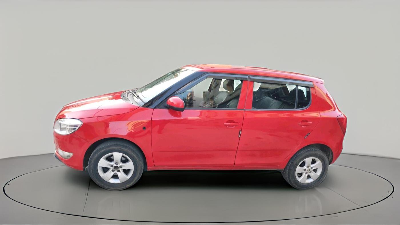 2011 Skoda Fabia ELEGANCE 1.6 MPI, Petrol, Manual, 1,20,577 km, exterior