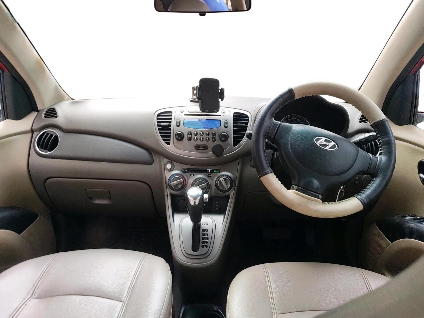 2011 Hyundai i10 SPORTZ 1.2 AT, Petrol, Automatic, 66,075 km, interior
