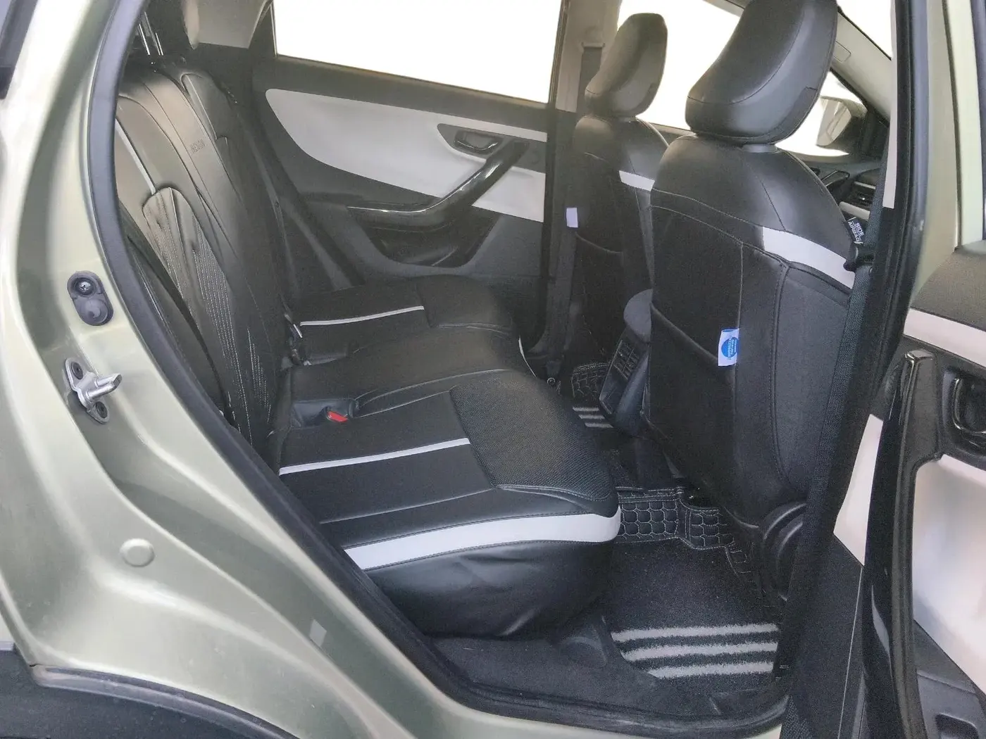2025 Tata NEXON CREATIVE+ AMT 1.2 PETROL, Petrol, Automatic, 4,308 km, interior