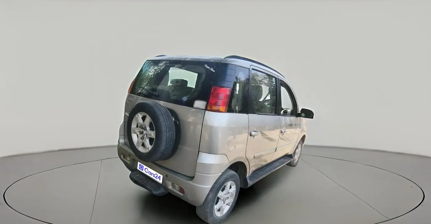 2015 Mahindra Quanto C8, Diesel, Manual, 43,847 km, exterior