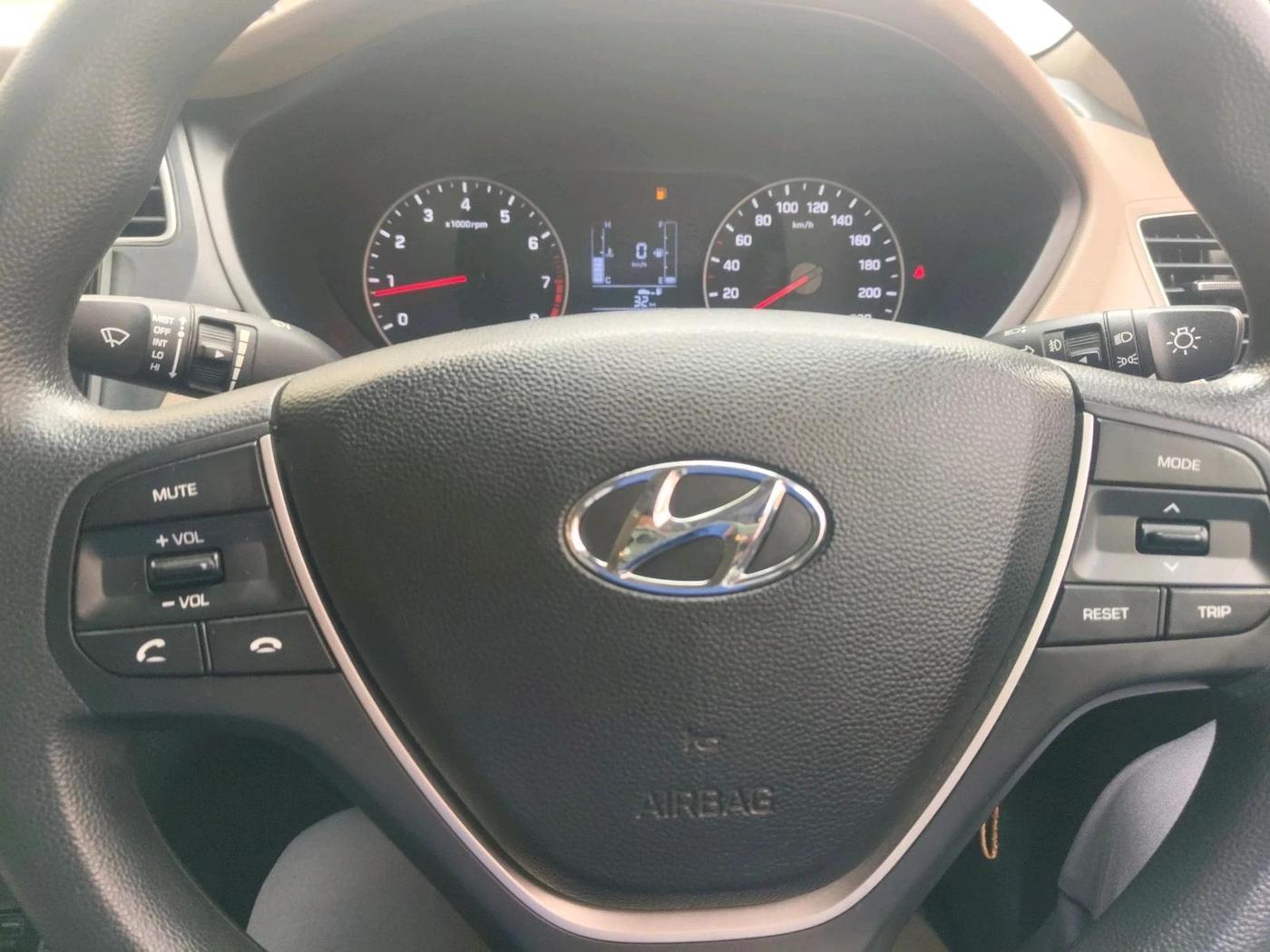 2020 Hyundai Elite i20 MAGNA PLUS 1.2, Petrol, Manual, 60,613 km, interior