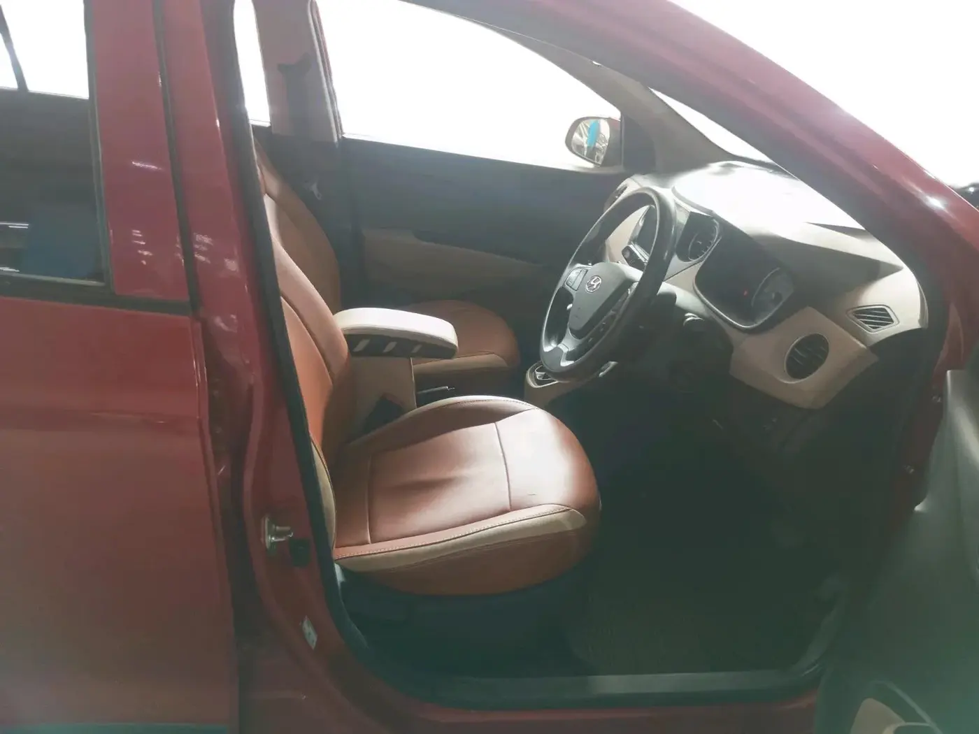 2018 Hyundai Grand i10 MAGNA AT 1.2 KAPPA VTVT, Petrol, Automatic, 85,000 km, interior