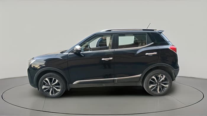 2020 Mahindra XUV300 W8 (O) 1.2 PETROL, Petrol, Manual, 63,342 km, exterior
