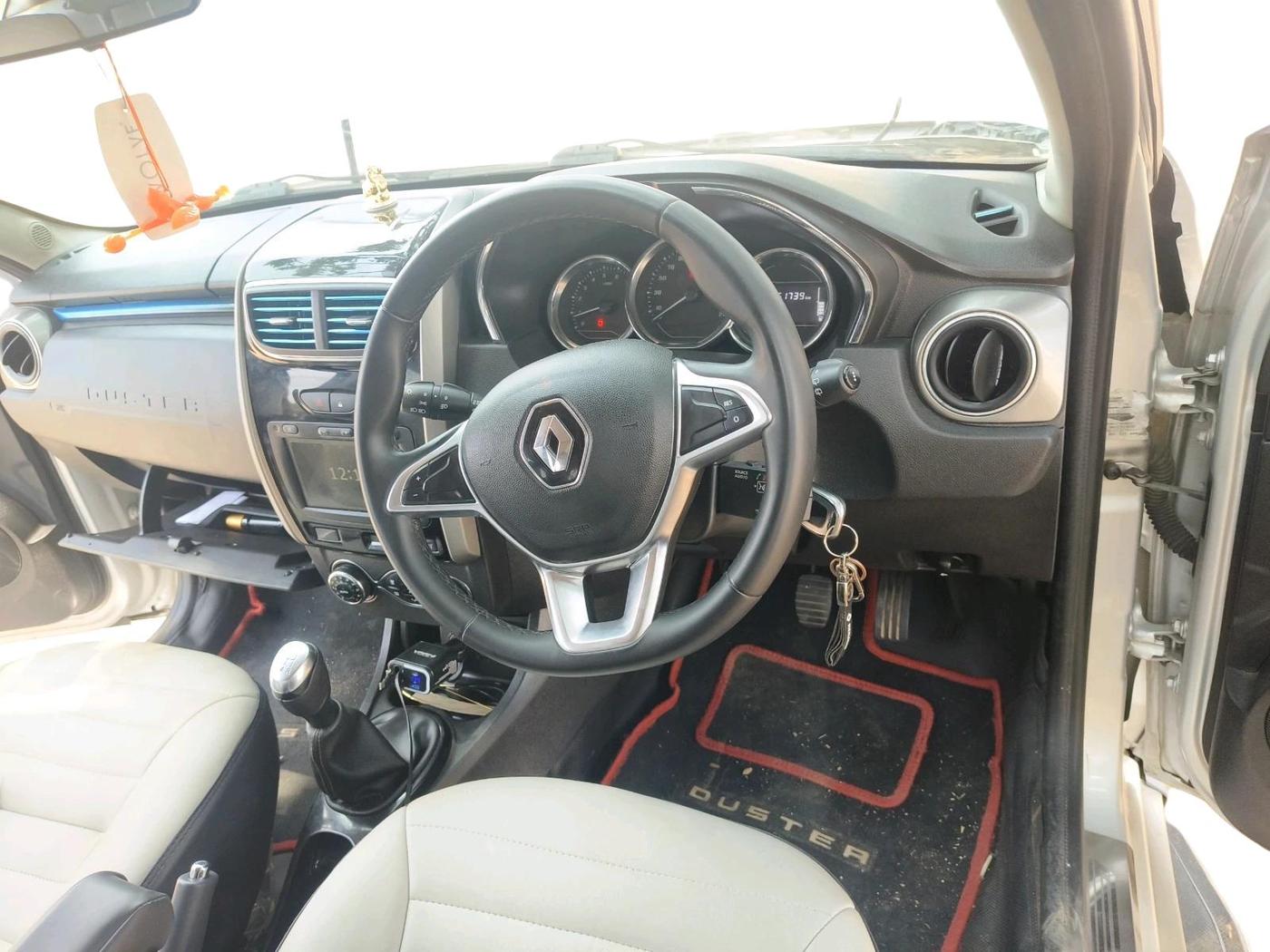 2020 Renault Duster RXZ 1.5 PETROL MT, Petrol, Manual, 51,739 km, interior
