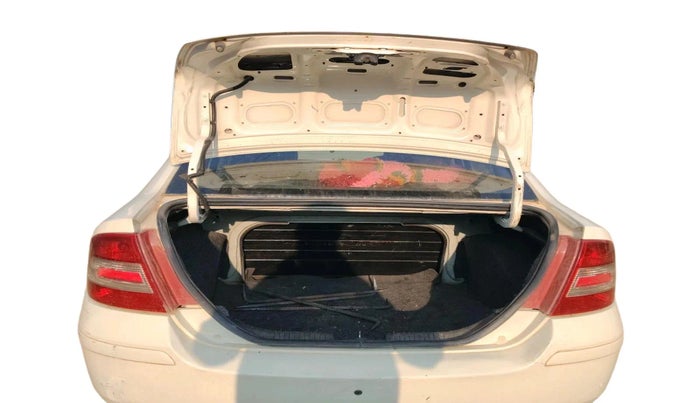 2014 Ford Fiesta AMBIENTE DIESEL, Diesel, Manual, 94,153 km, exterior