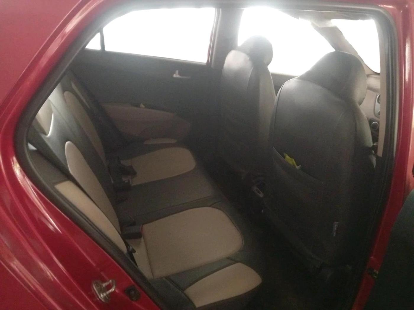 2017 Hyundai Grand i10 SPORTZ (O) 1.2 KAPPA VTVT, Petrol, Manual, 46,143 km, interior