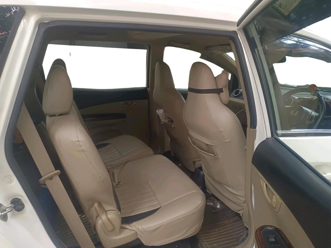 2014 Honda Mobilio 1.5L I-VTEC V, Petrol, Manual, 70,901 km, interior