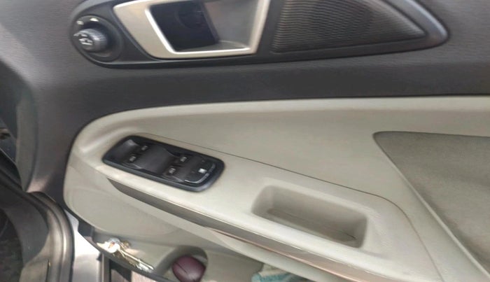 2016 Ford Ecosport TREND+ 1.5L DIESEL, Diesel, Manual, 1,04,000 km, interior