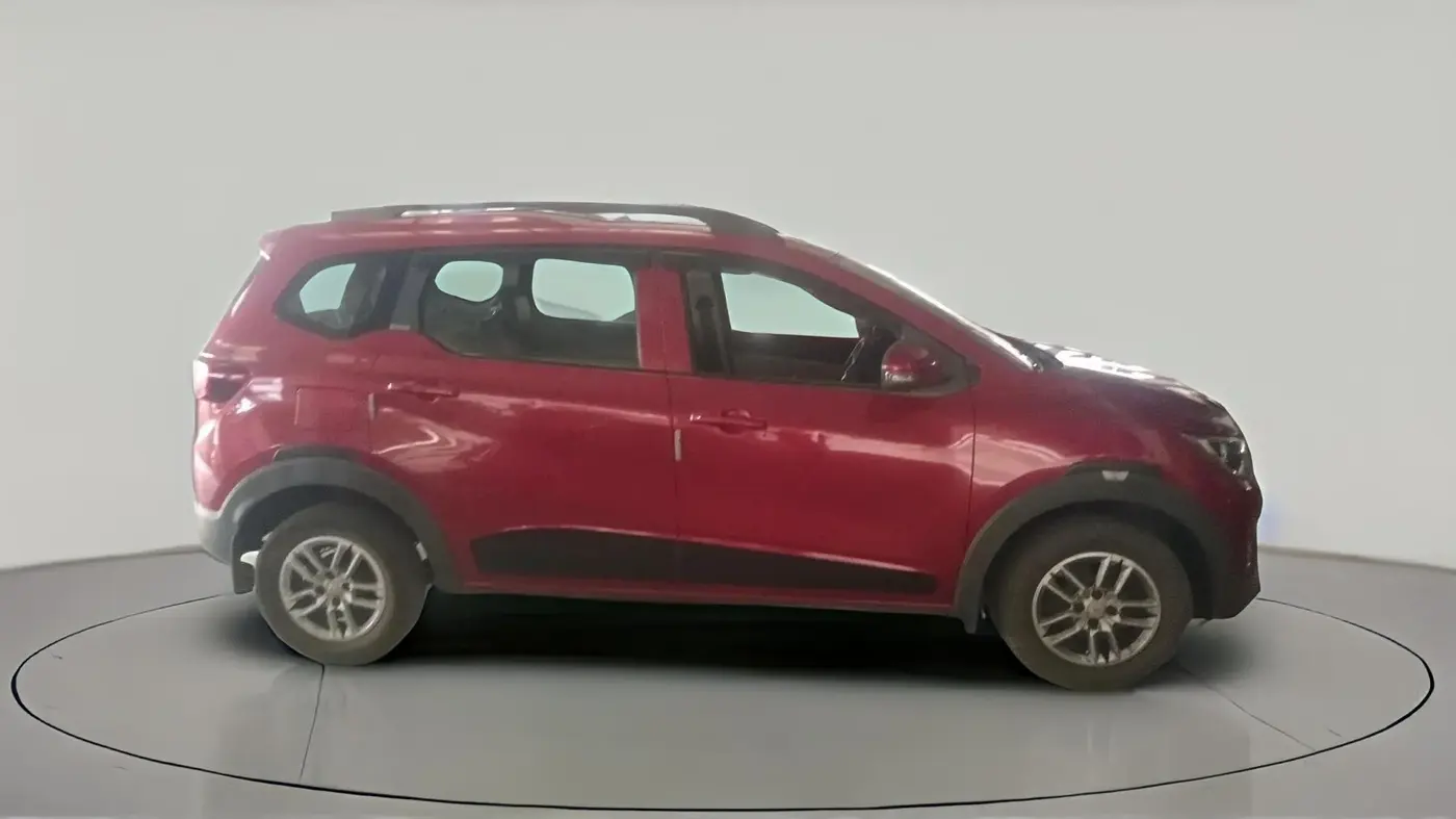 2019 Renault TRIBER RXL MT, Petrol, Manual, 43,800 km, exterior