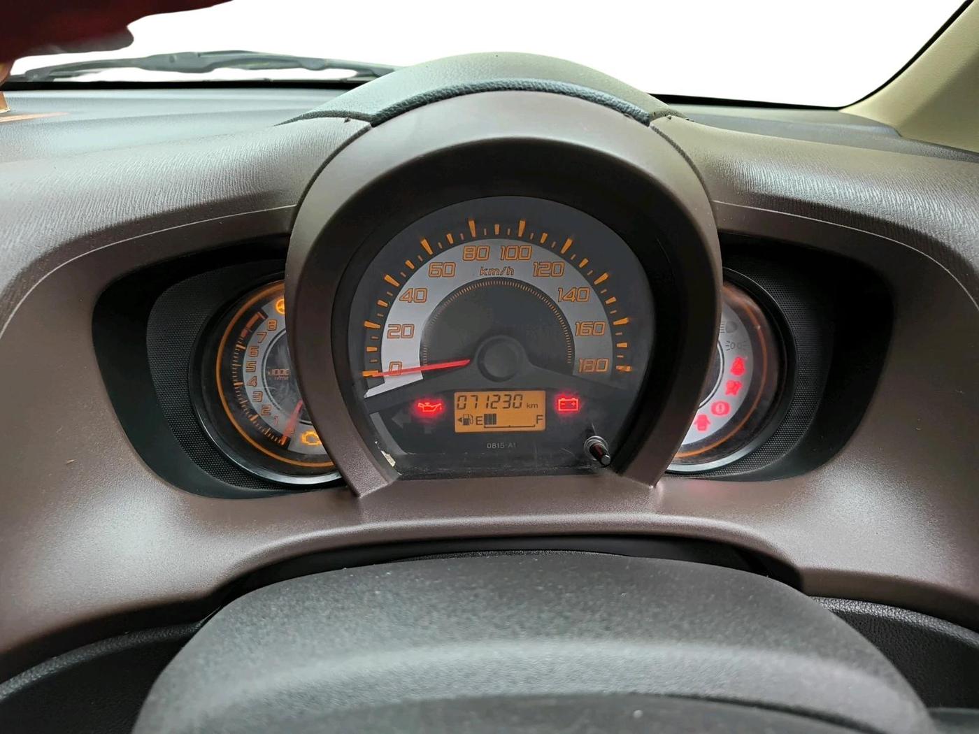 2011 Honda Brio S(O) MT, Petrol, Manual, 71,230 km, interior