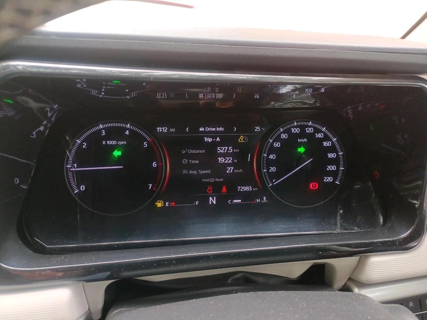 2023 Mahindra XUV700 MX D MT 5 STR, Diesel, Manual, 72,983 km, interior