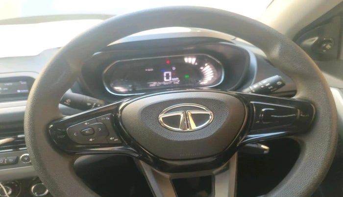 2022 Tata NEXON XM SUNROOF PETROL, Petrol, Manual, 33,021 km, interior