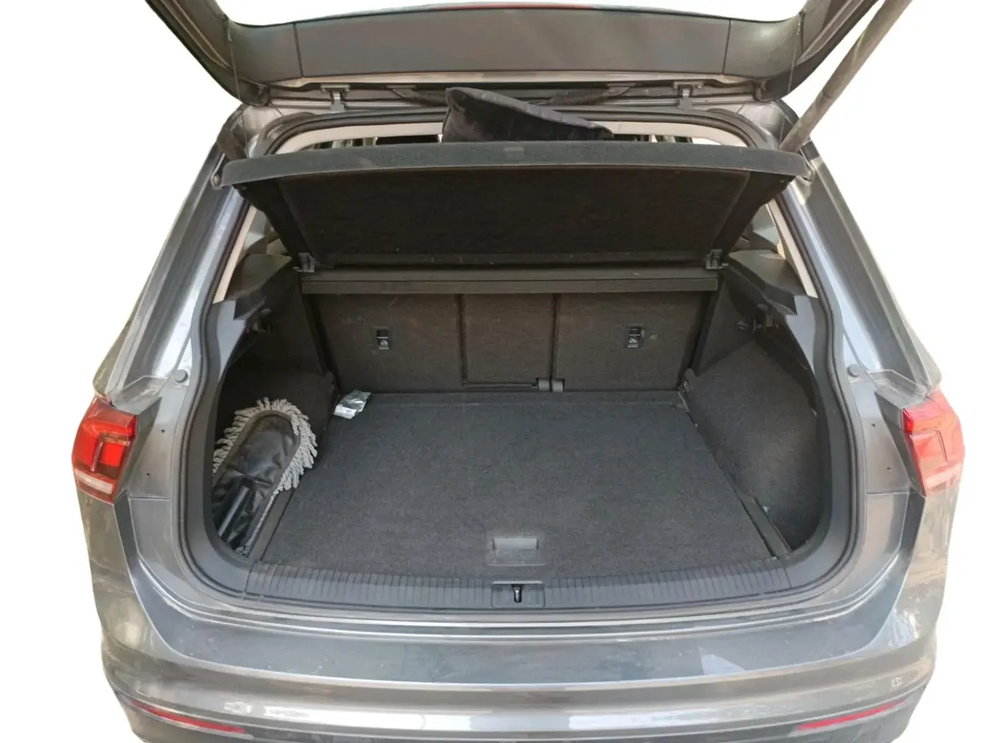 2017 Volkswagen TIGUAN HIGHLINE TDI AT, Diesel, Automatic, 1,34,814 km, exterior