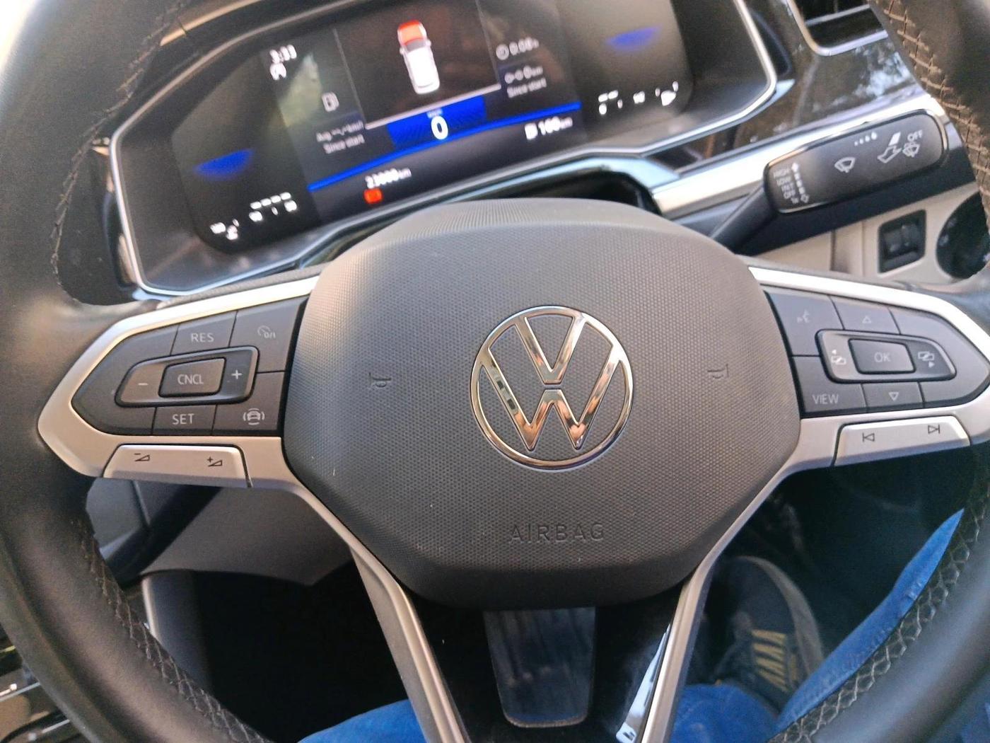 2025 Volkswagen VIRTUS TOPLINE TSI 1.0 MT, Petrol, Manual, 23,008 km, interior