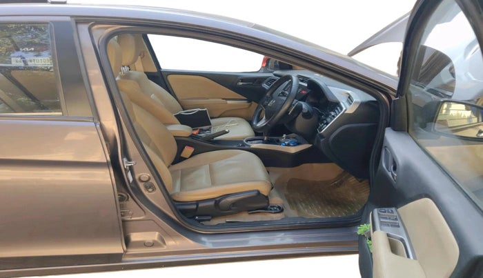 2016 Honda City 1.5L I-VTEC VX CVT, Petrol, Automatic, 33,000 km, interior