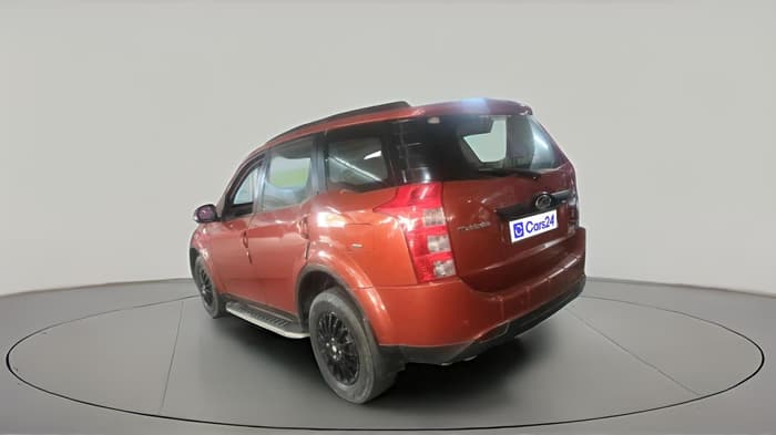 2017 Mahindra XUV500 W6 AT, Diesel, Automatic, 1,16,000 km, exterior
