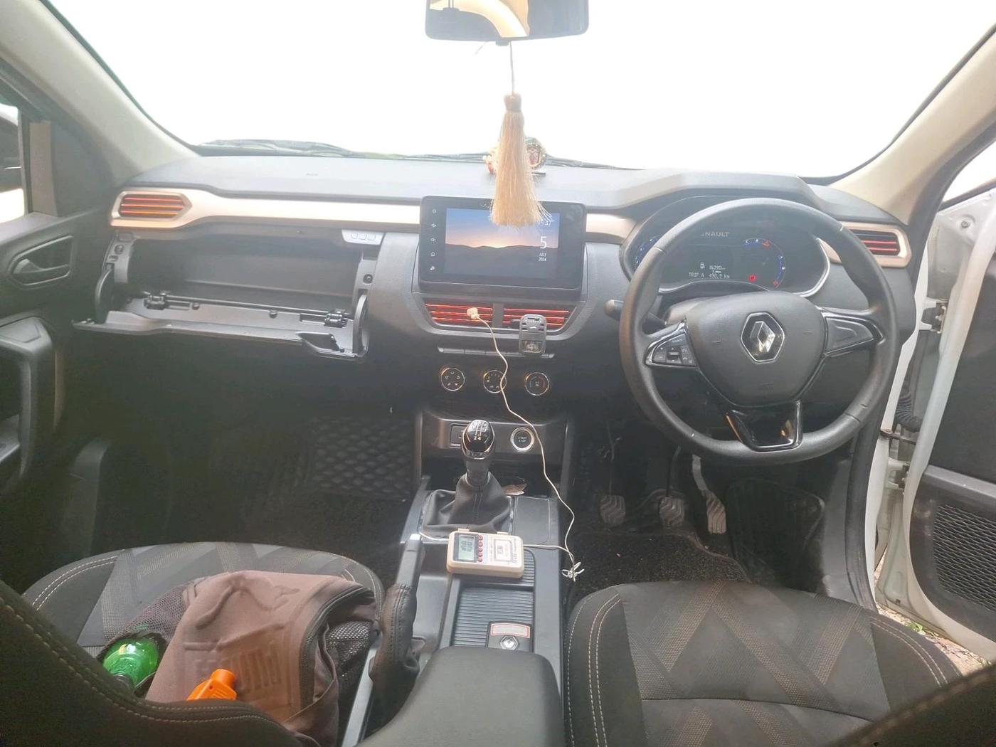 2023 Renault Kiger RXT MT, Petrol, Manual, 16,090 km, interior