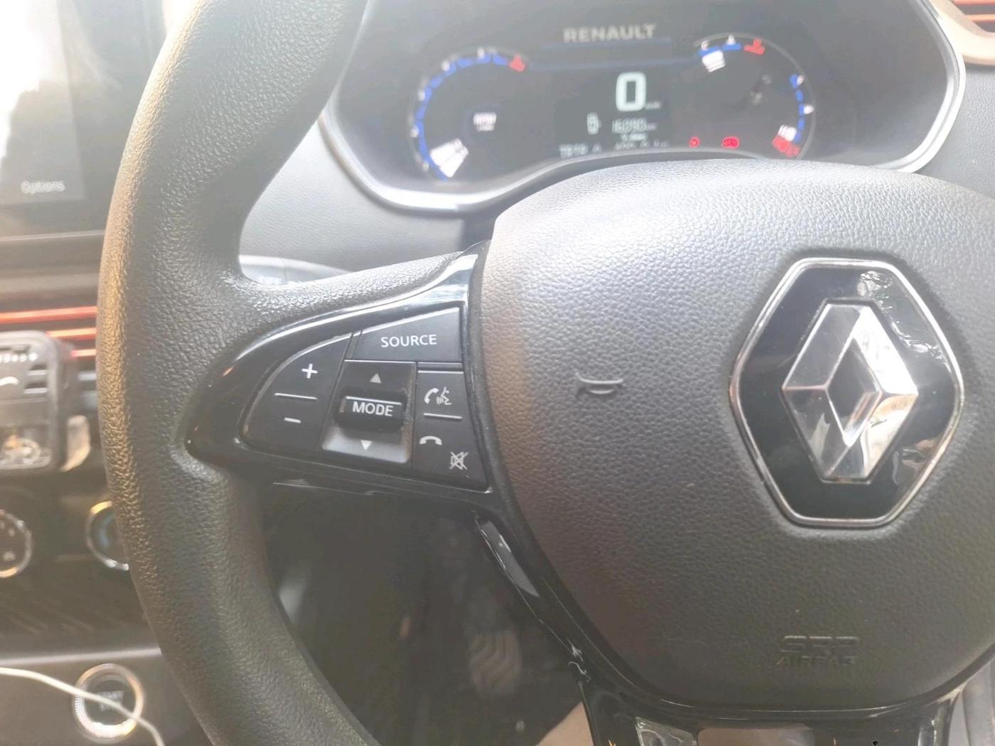 2023 Renault Kiger RXT MT, Petrol, Manual, 16,090 km, interior