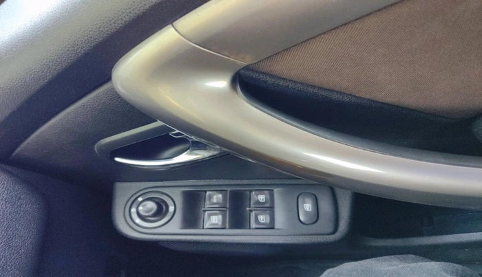 2020 Renault Duster RXZ 1.5 PETROL MT, Petrol, Manual, 25,940 km, interior