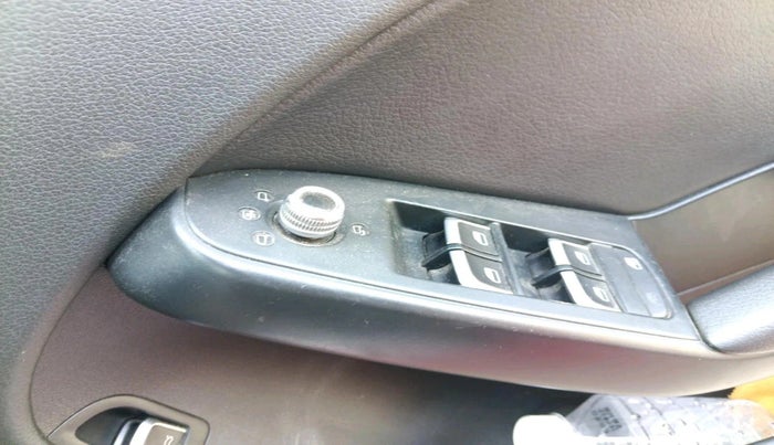 2012 Audi A4 2.0 TDI, Diesel, Automatic, 83,625 km, interior