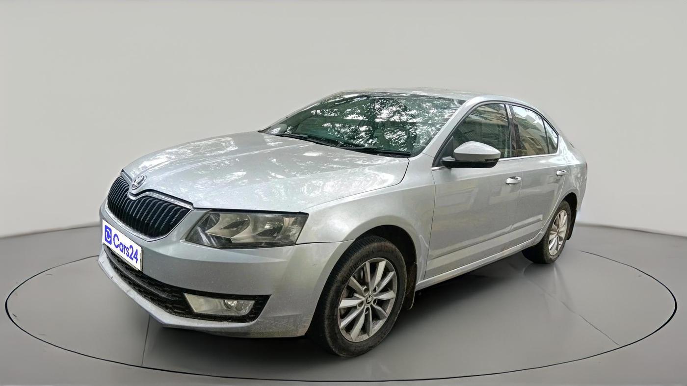 2015 Skoda Octavia AMBITION 2.0 TDI AT, Diesel, Automatic, 1,73,425 km, exterior
