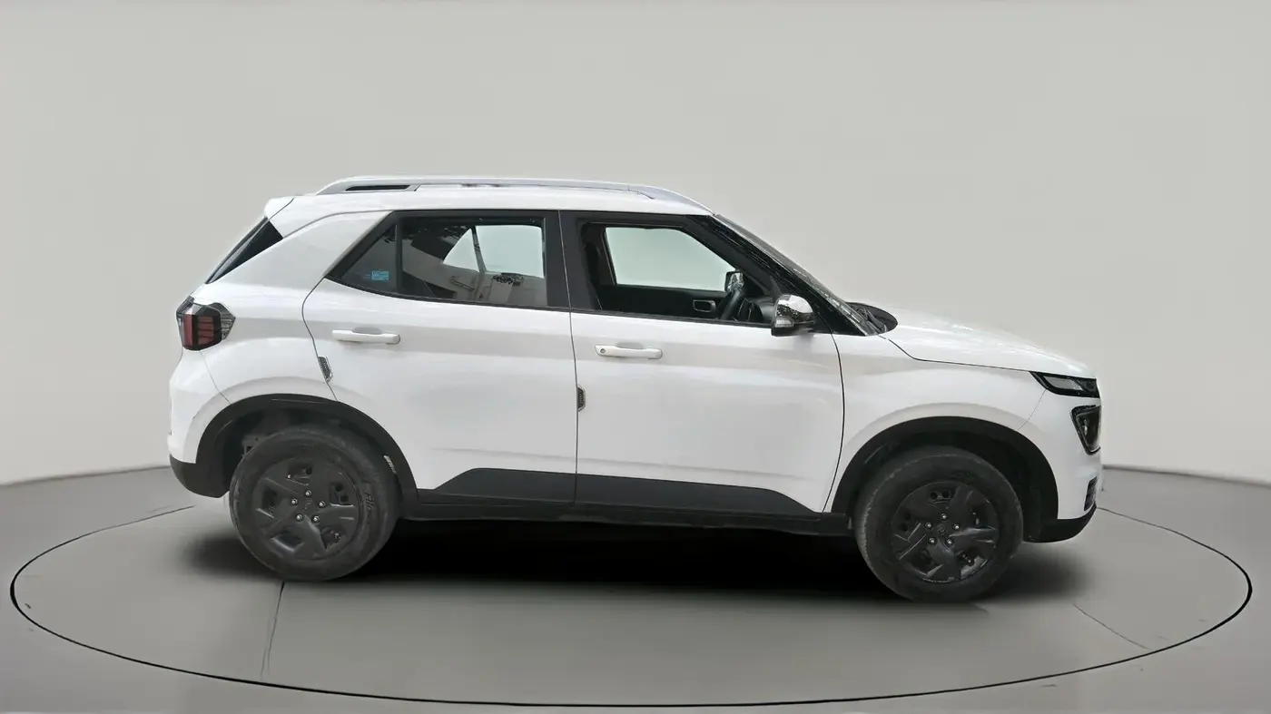 2024 Hyundai VENUE S(O) 1.2, Petrol, Manual, 22,533 km, exterior