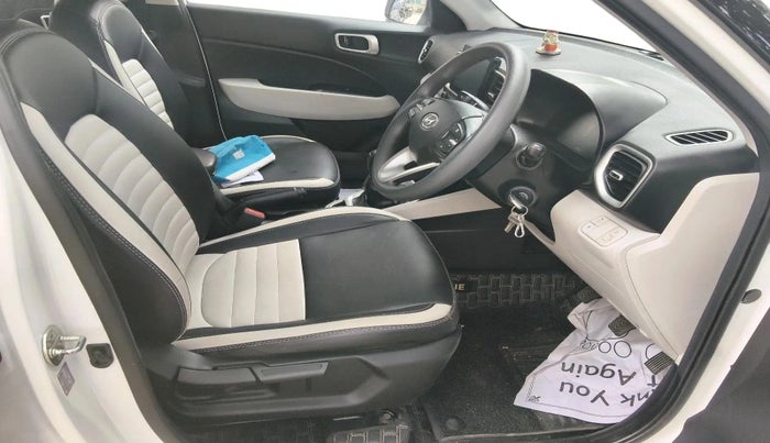 2024 Hyundai VENUE S(O) 1.2, Petrol, Manual, 22,533 km, interior