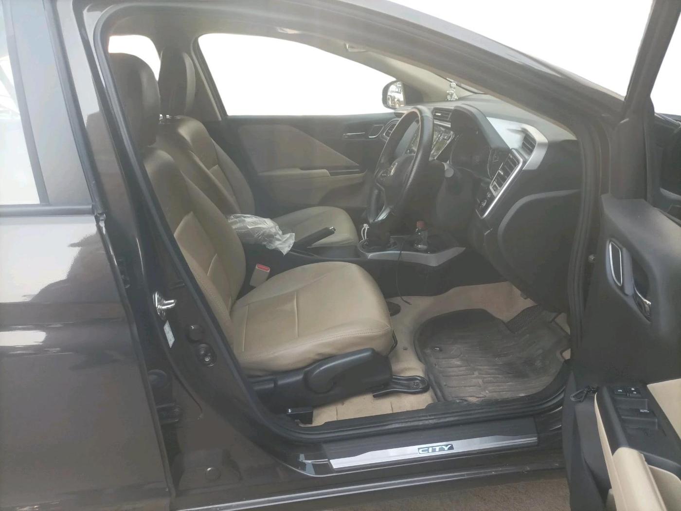 2021 Honda City 1.5L I-VTEC V MT 4TH GEN, Petrol, Manual, 17,383 km, interior