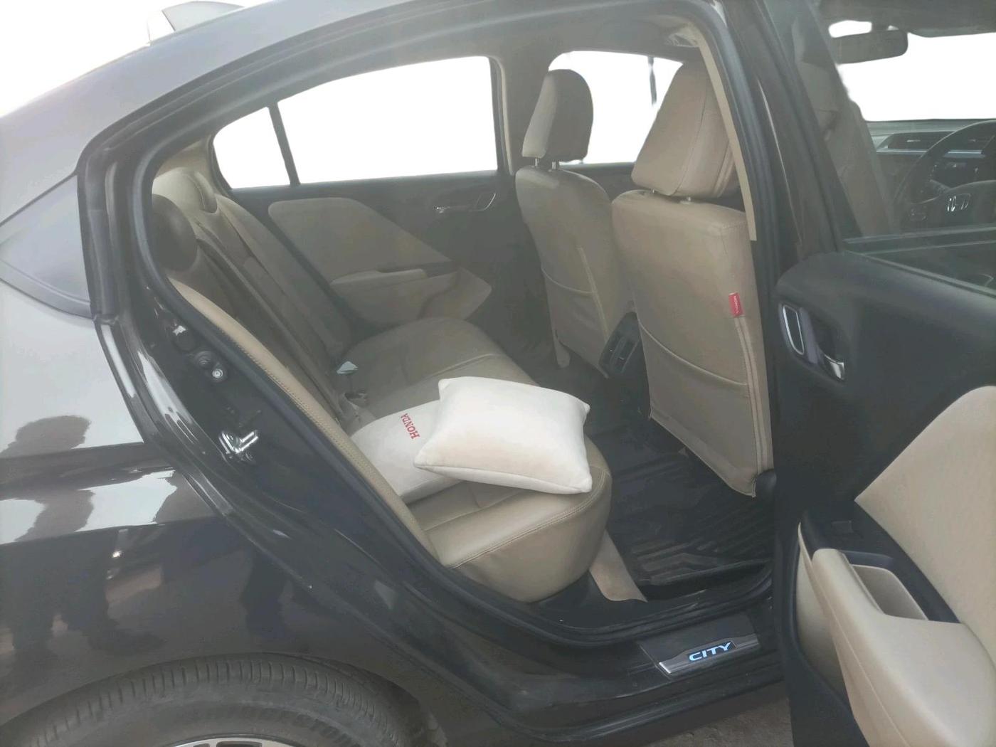 2021 Honda City 1.5L I-VTEC V MT 4TH GEN, Petrol, Manual, 17,383 km, interior