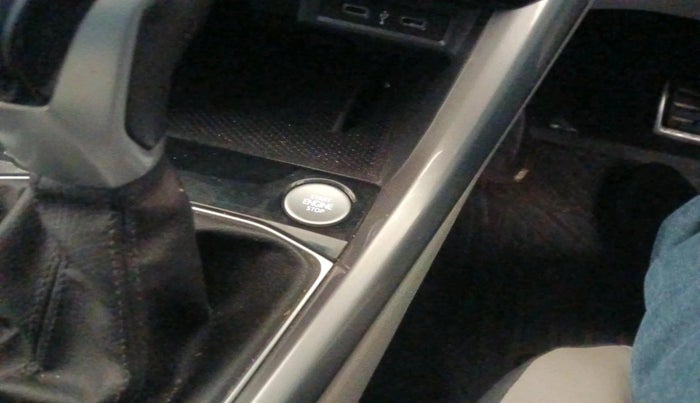 2022 Volkswagen TAIGUN GT PLUS 1.5 TSI DSG, Petrol, Automatic, 21,628 km, interior
