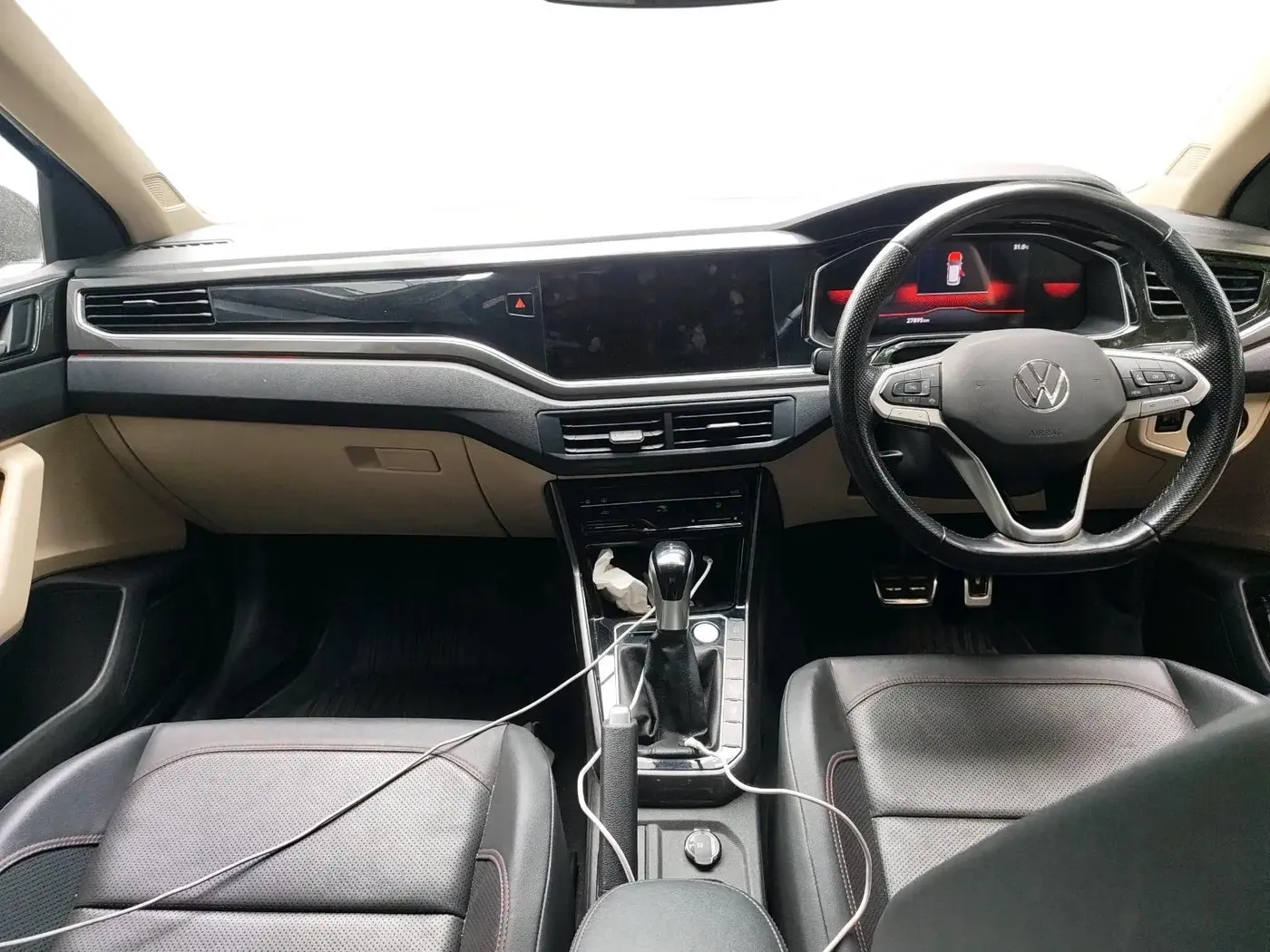 2023 Volkswagen VIRTUS GT PLUS TSI 1.5 EVO DSG, Petrol, Automatic, 27,895 km, interior