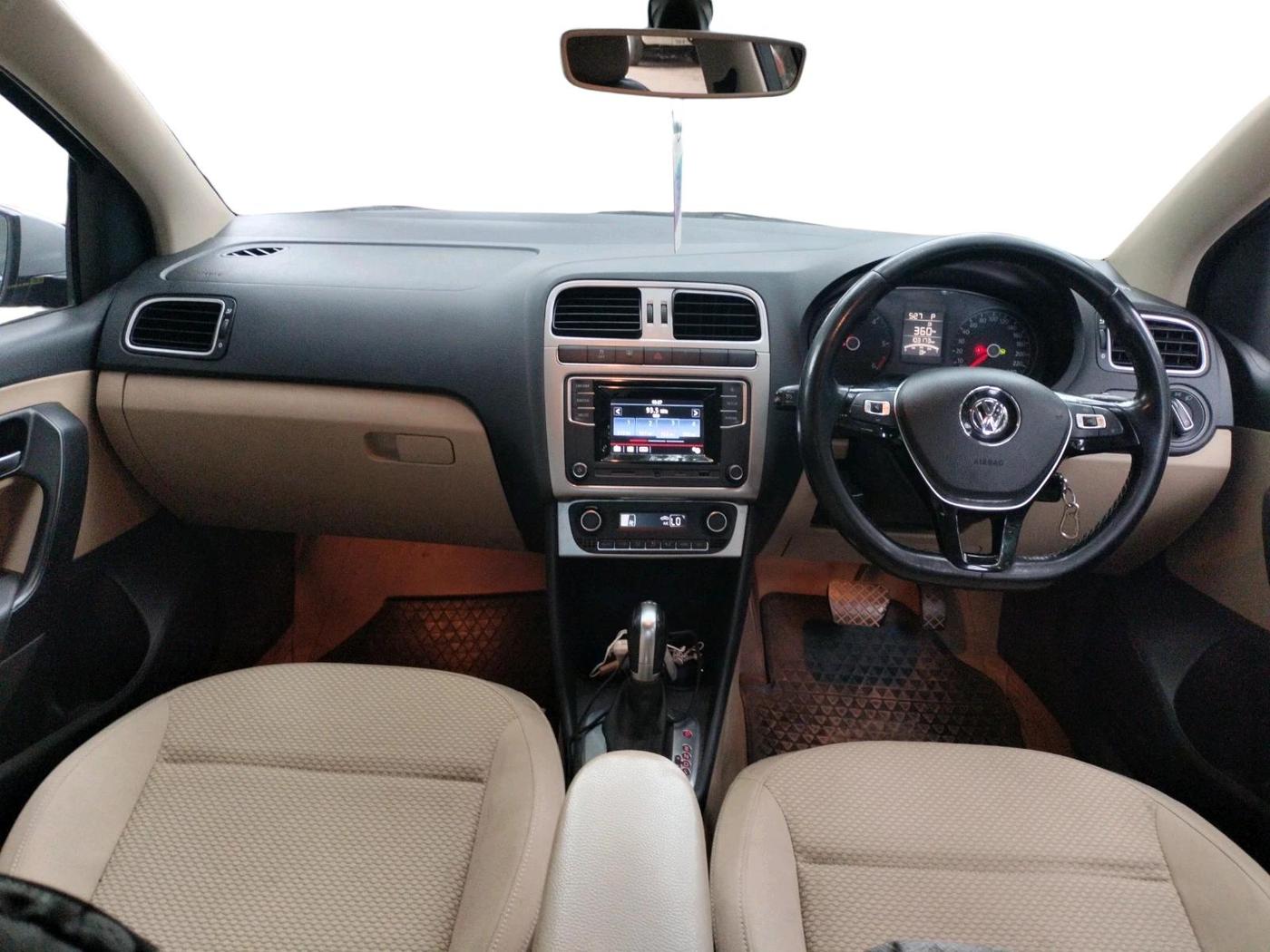 2017 Volkswagen Ameo HIGHLINE DSG 1.5 DIESEL , Diesel, Automatic, 1,03,173 km, interior