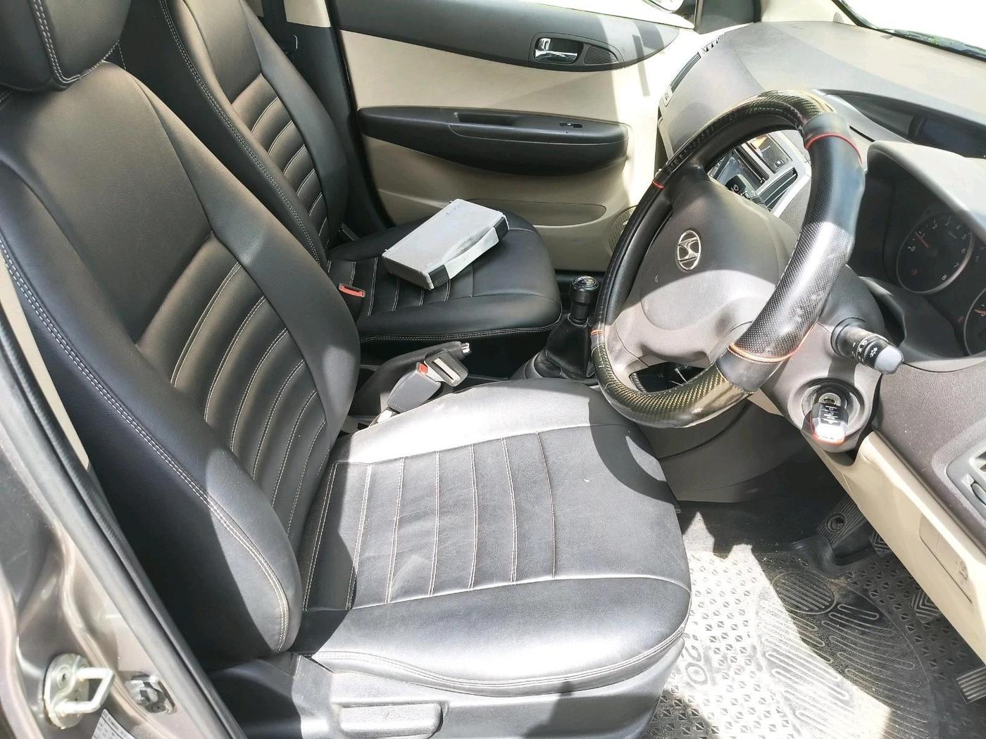 2013 Hyundai i20 MAGNA (O) 1.2, Petrol, Manual, 1,04,311 km, interior