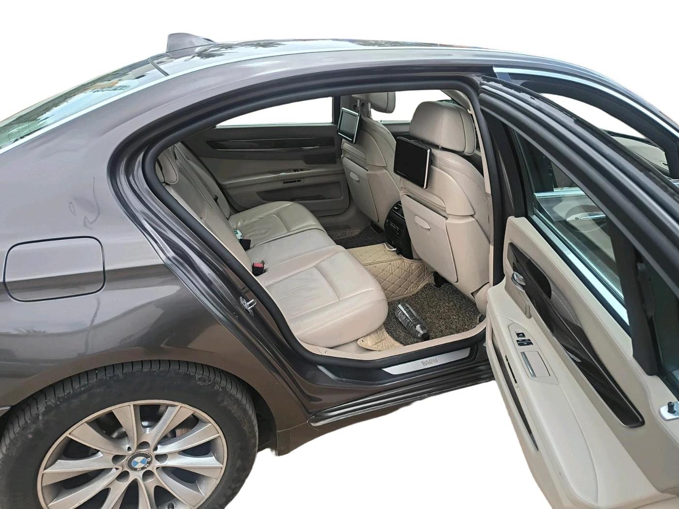 2014 BMW 7 Series 730L D, Diesel, Automatic, 1,53,472 km, interior