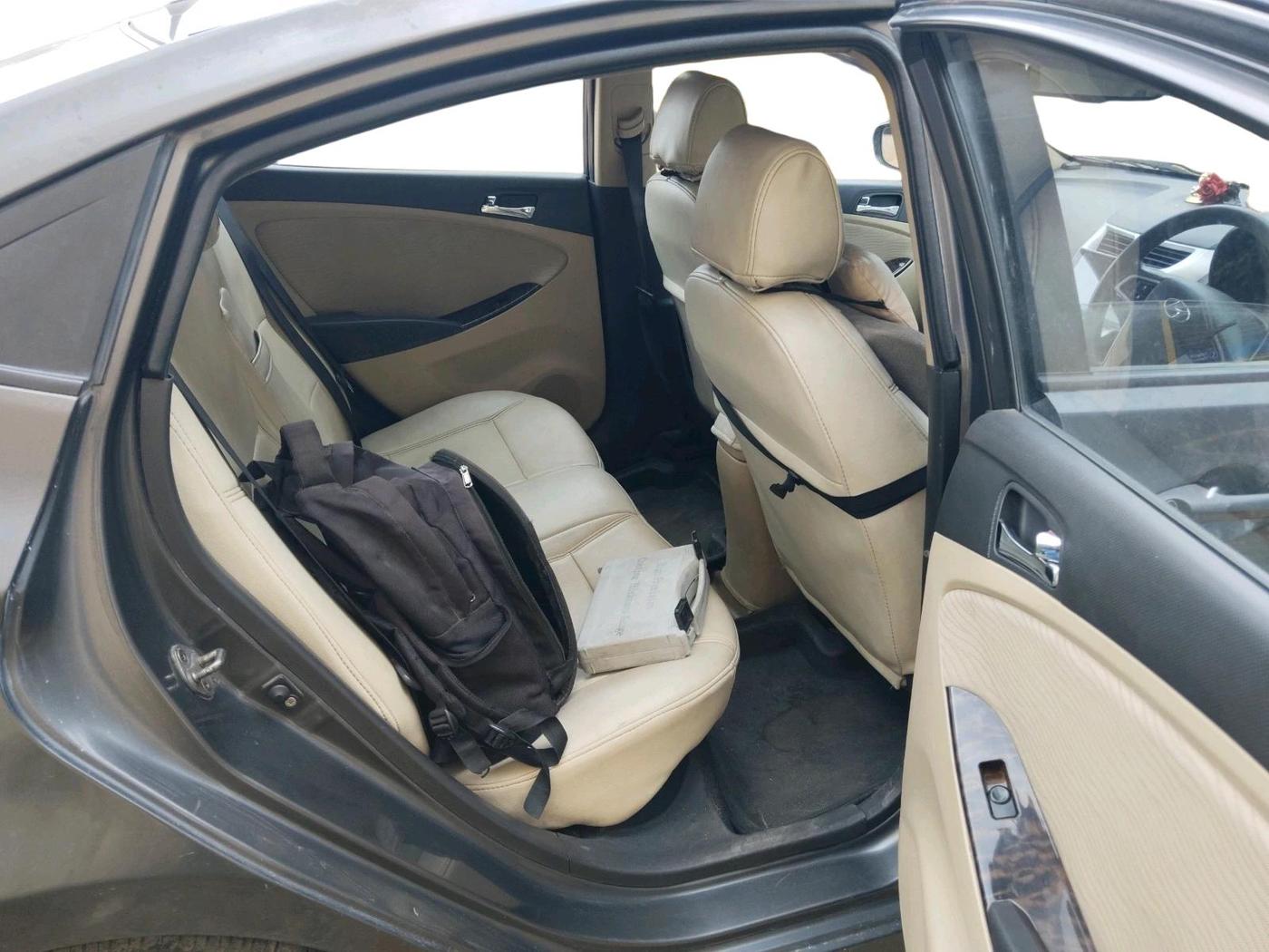 2011 Hyundai Verna FLUIDIC 1.6 VTVT SX, Petrol, Manual, 98,063 km, interior