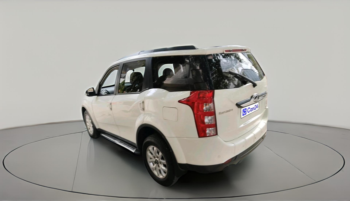 2017 Mahindra XUV500 W8 AT, Diesel, Automatic, 1,28,316 km, exterior