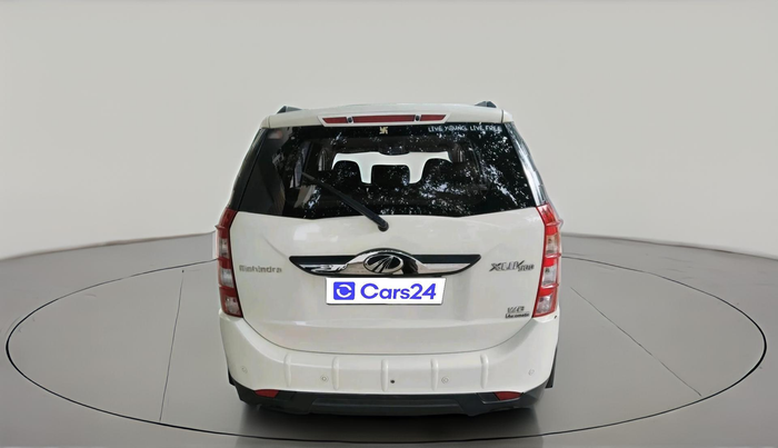 2017 Mahindra XUV500 W8 AT, Diesel, Automatic, 1,28,316 km, exterior