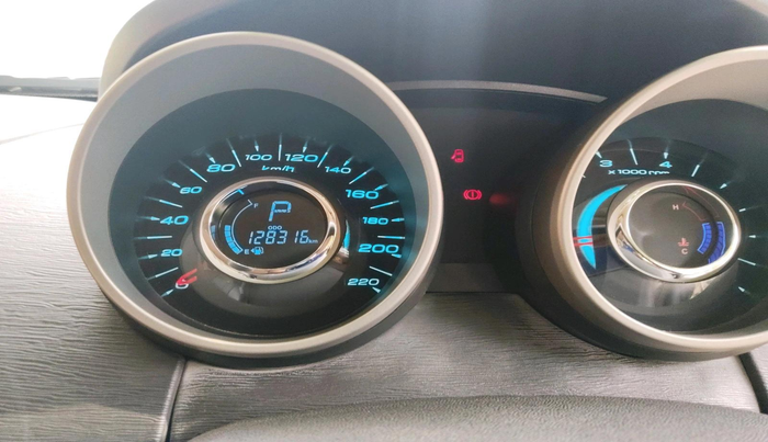 2017 Mahindra XUV500 W8 AT, Diesel, Automatic, 1,28,316 km, interior