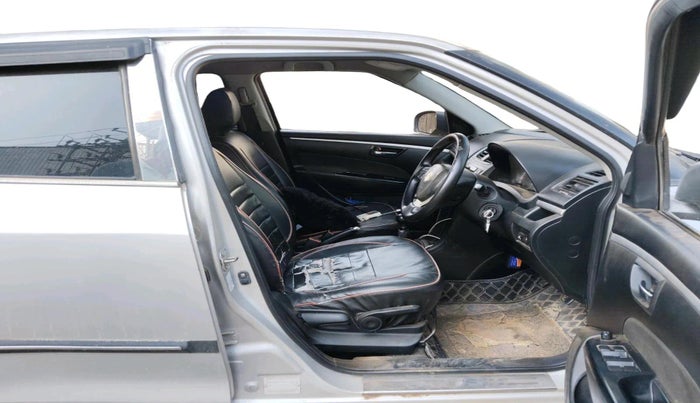 2012 Maruti Swift ZXI, CNG, Manual, 1,24,920 km, interior