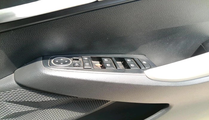 2022 KIA SELTOS HTK PLUS 1.5 IMT, Petrol, Manual, 40,053 km, interior